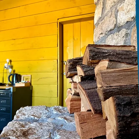 & - Terizis Le Rocher