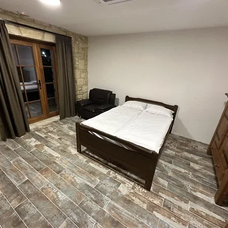 & - Terizis Le Rocher Otel