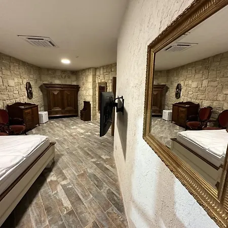 & - Terizis Le Rocher Bŭlgarevo