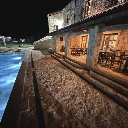 & - Terizis Le Rocher Otel