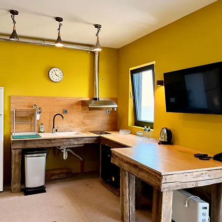 & - Terizis Le Rocher