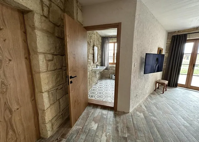 & - Terizis Le Rocher *