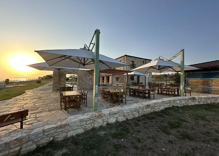 & - Terizis Le Rocher Hotel *