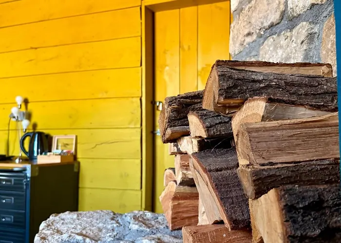 & - Terizis Le Rocher