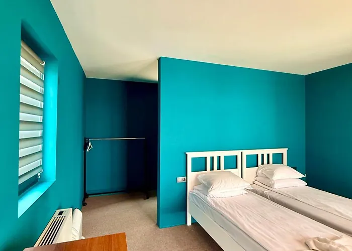 & - Terizis Le Rocher *